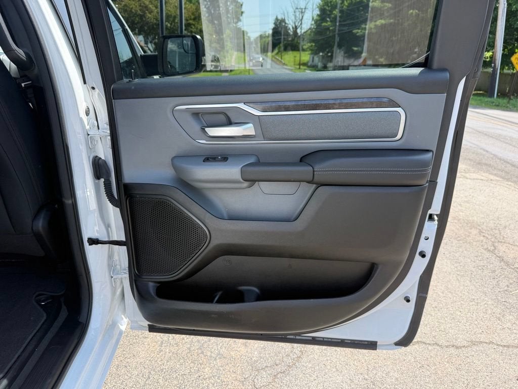 2023 RAM 1500 Big Horn Crew Cab 4x4 5'7" Box