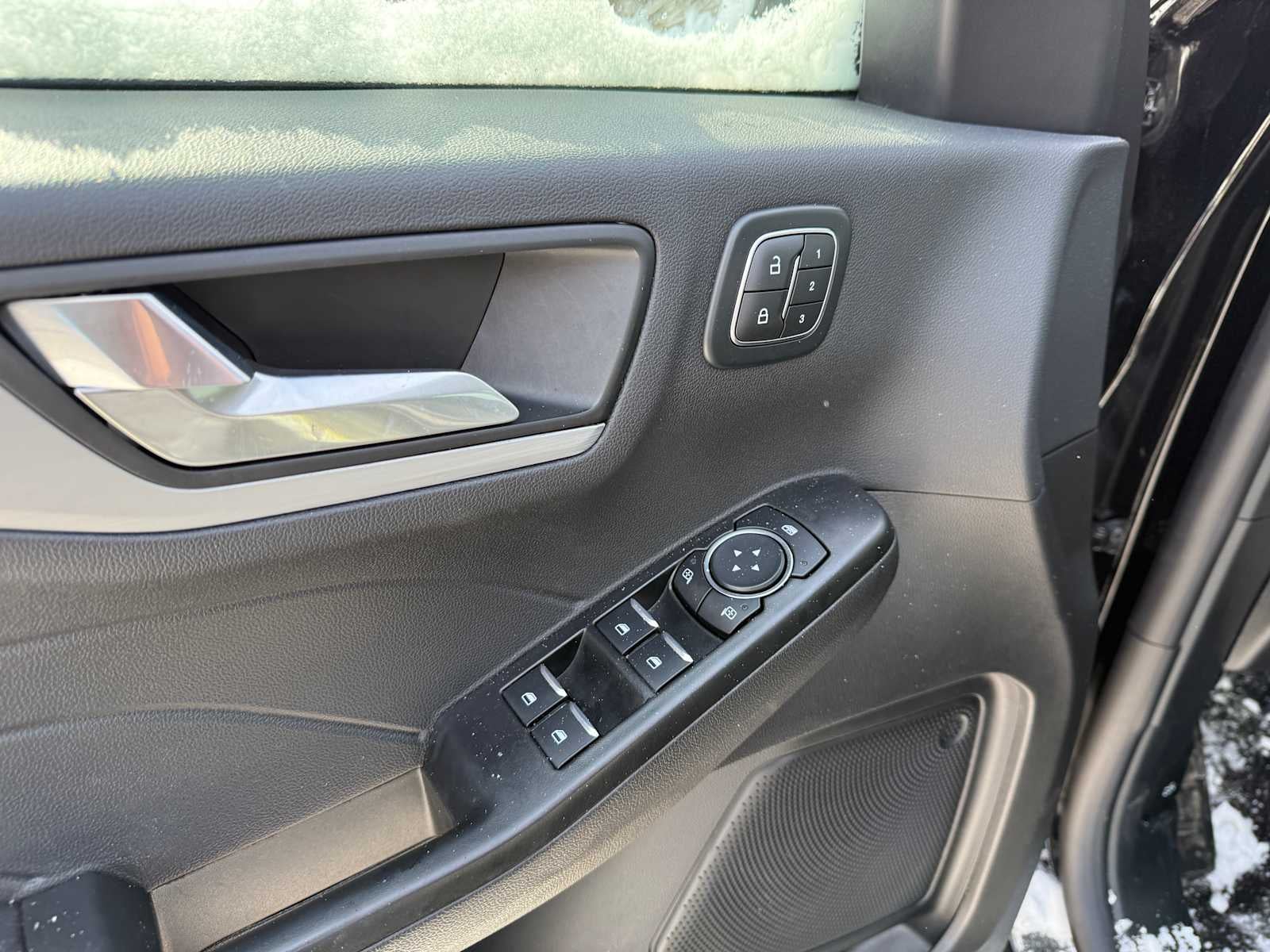 2025 Ford Escape Platinum