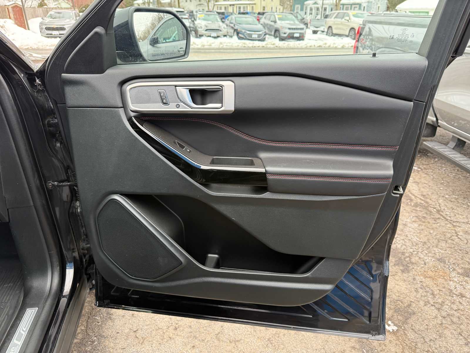 2024 Ford Explorer ST-Line