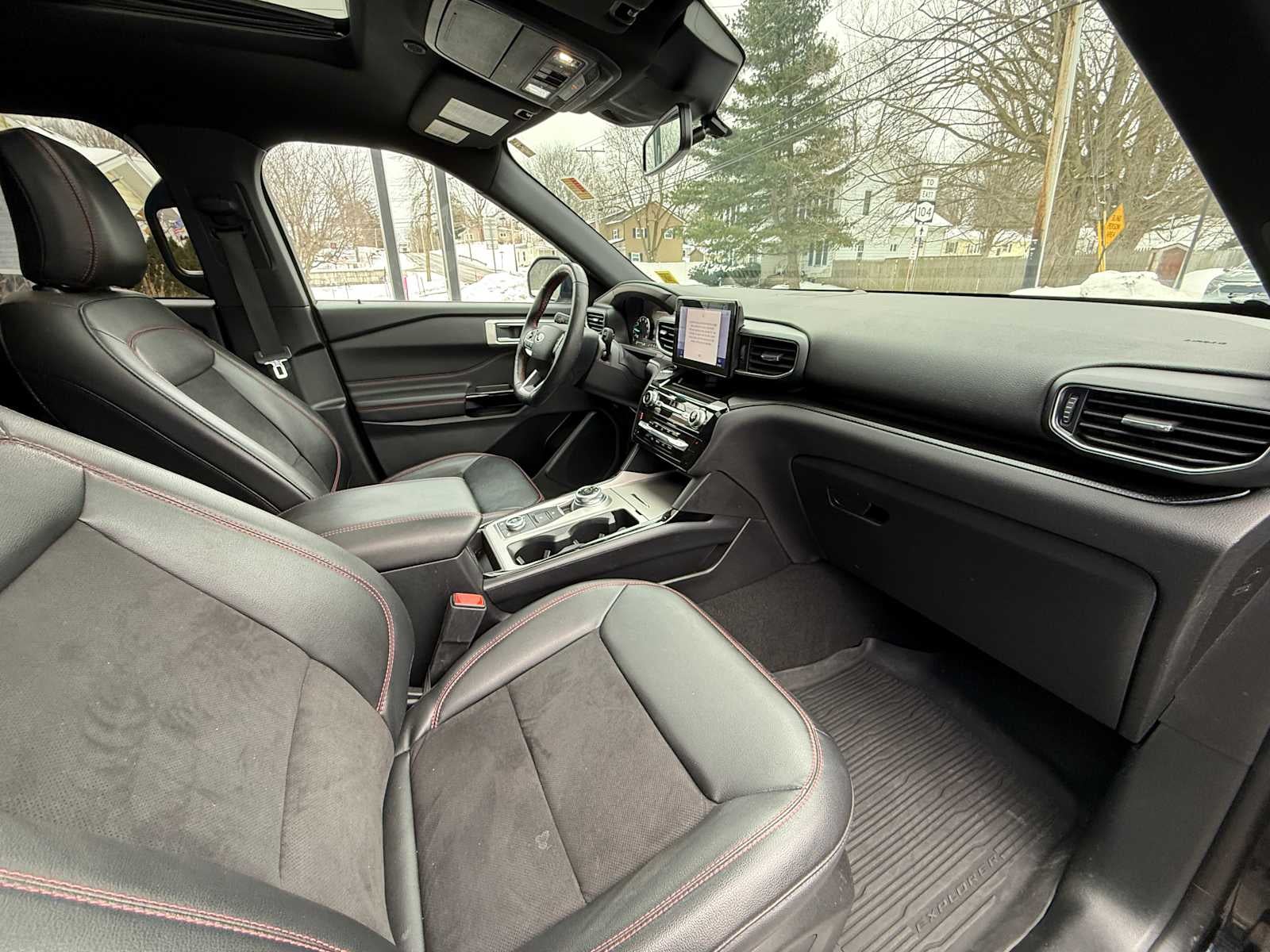 2024 Ford Explorer ST-Line