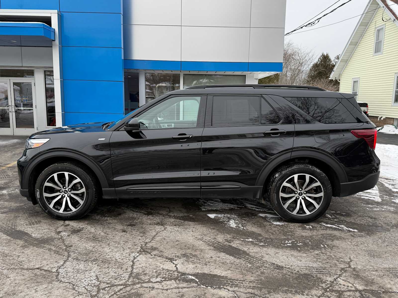2024 Ford Explorer ST-Line