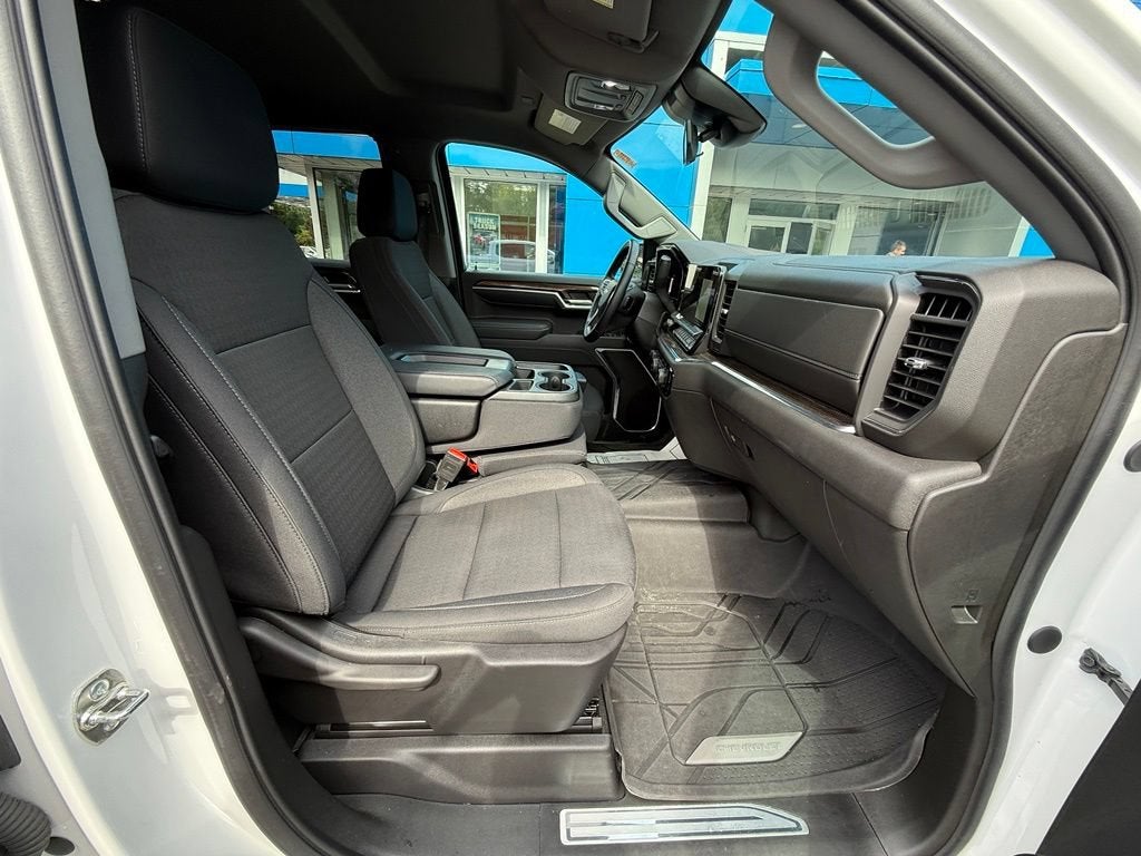 2025 Chevrolet Silverado 1500 LT (2FL)