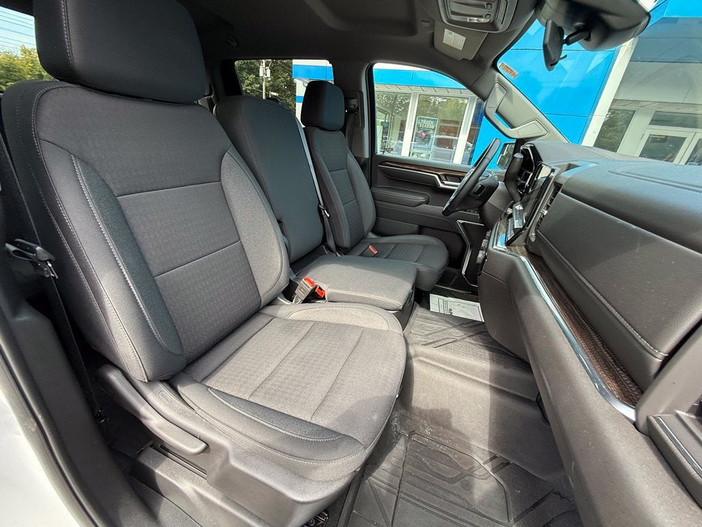 2025 Chevrolet Silverado 1500 LT (2FL)