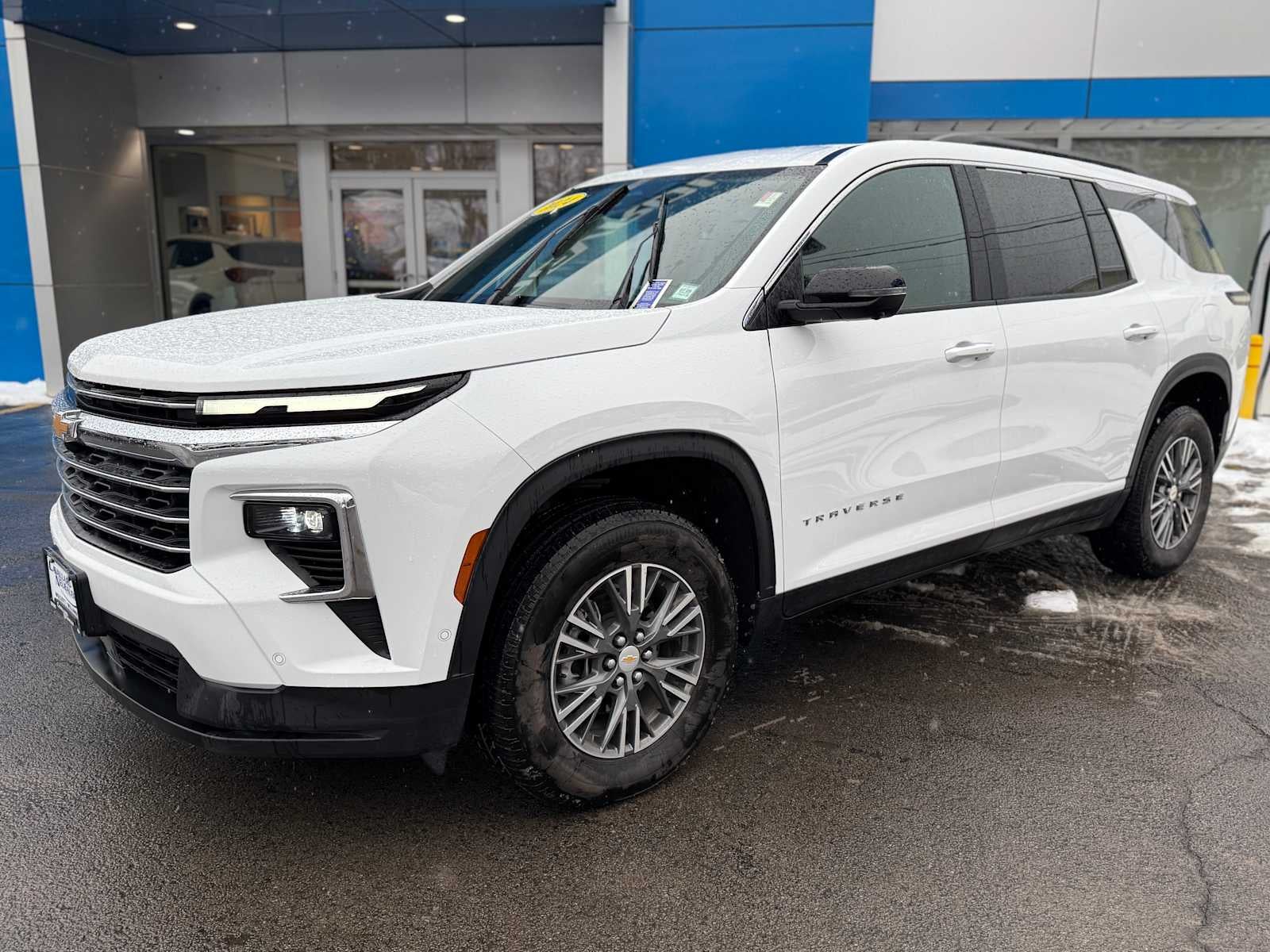 2024 Chevrolet Traverse LT