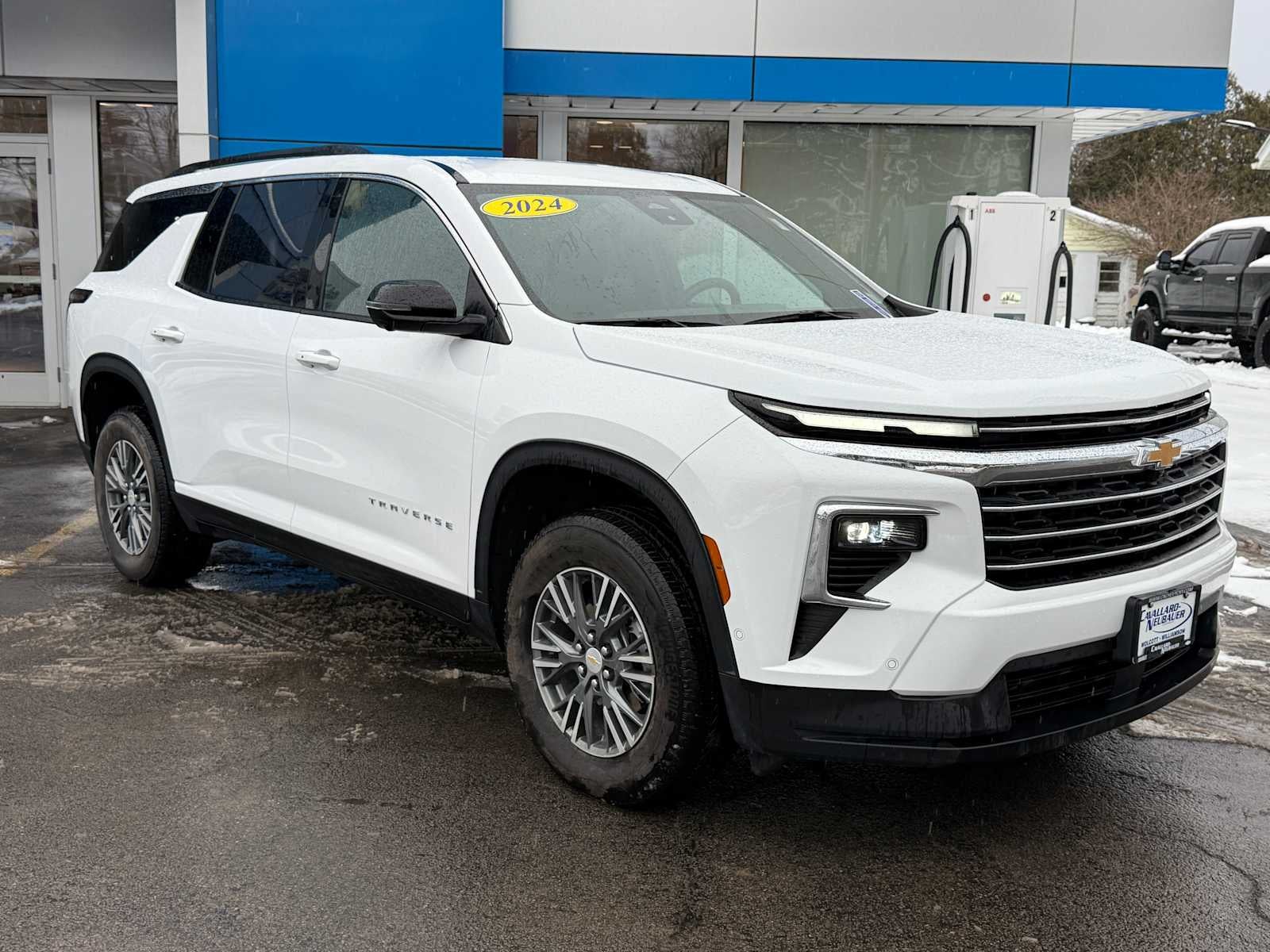 2024 Chevrolet Traverse LT
