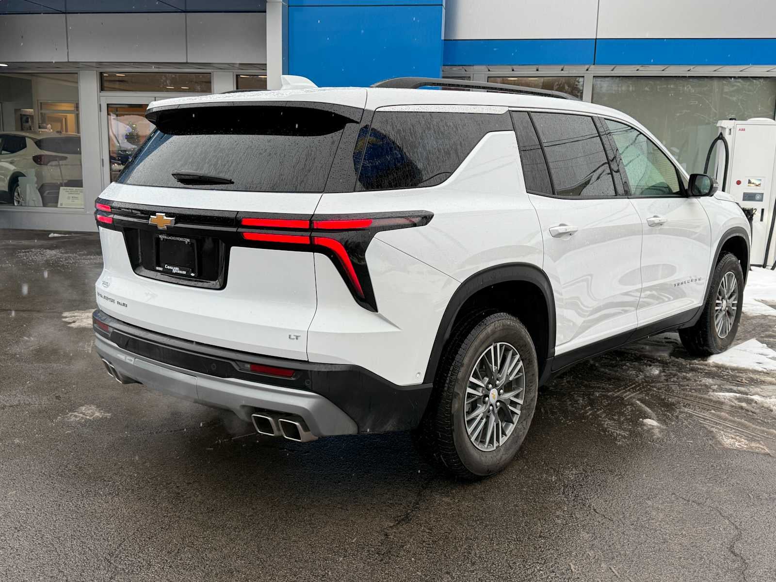 2024 Chevrolet Traverse LT