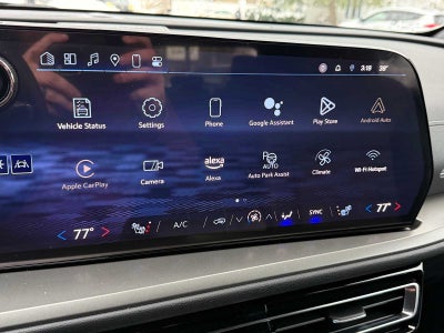 2024 Chevrolet Traverse LT