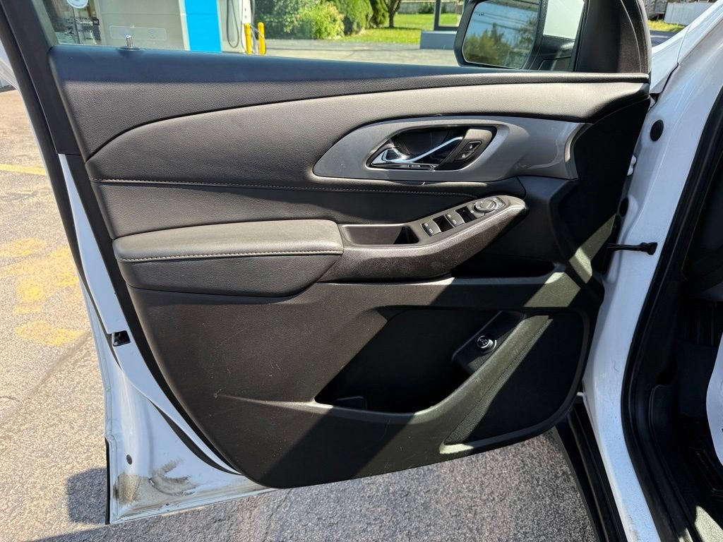 2021 Chevrolet Traverse LT Cloth