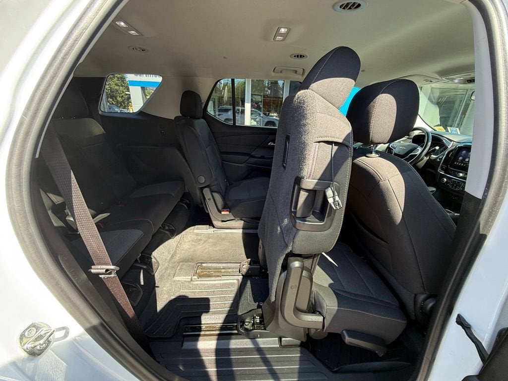 2021 Chevrolet Traverse LT Cloth