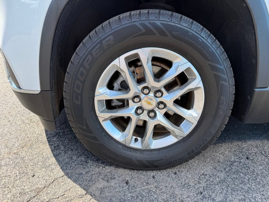 2021 Chevrolet Traverse LT Cloth