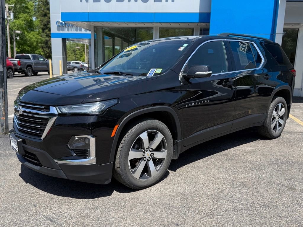 2023 Chevrolet Traverse LT Leather
