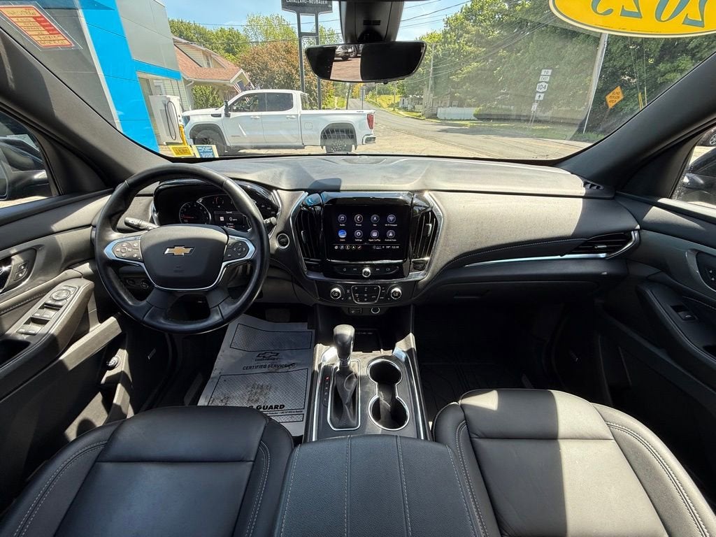 2023 Chevrolet Traverse LT Leather