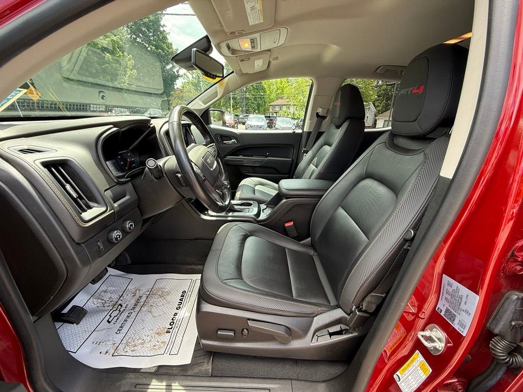 2022 GMC Canyon AT4 - Leather