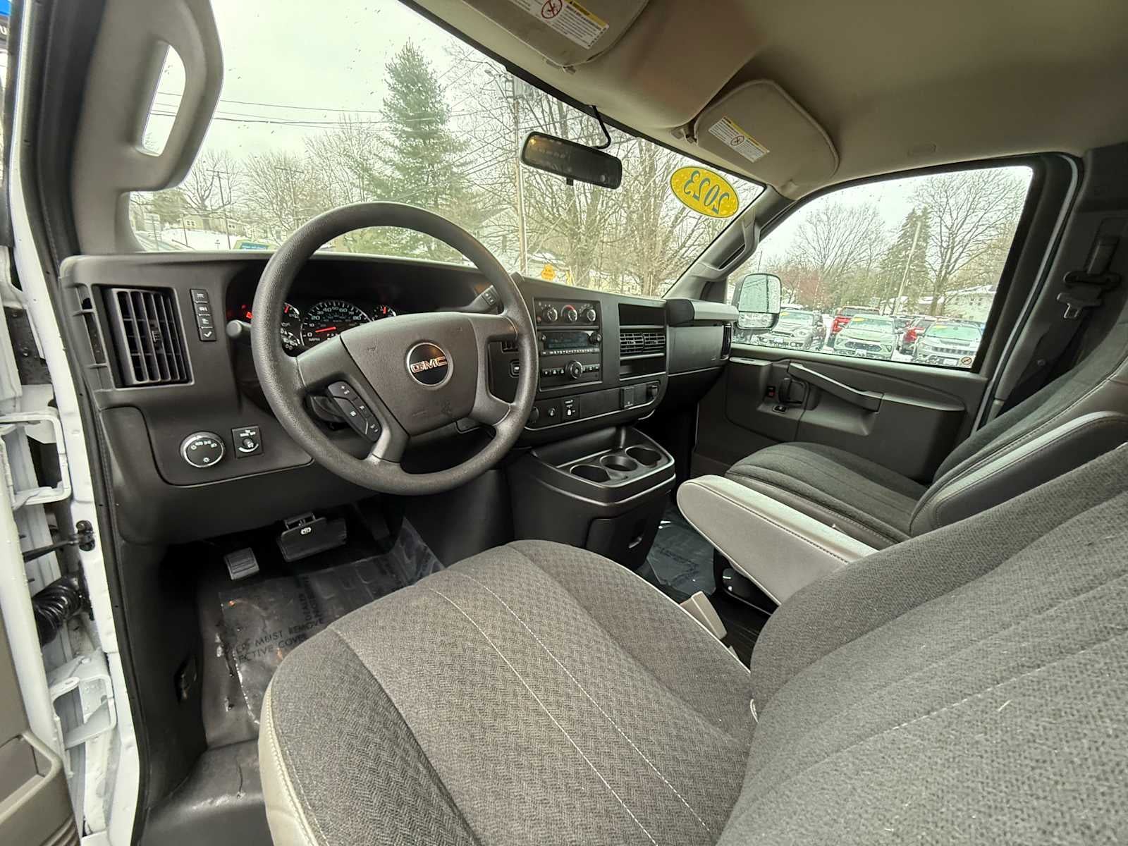 2023 GMC Savana Cargo 2500 Work Van