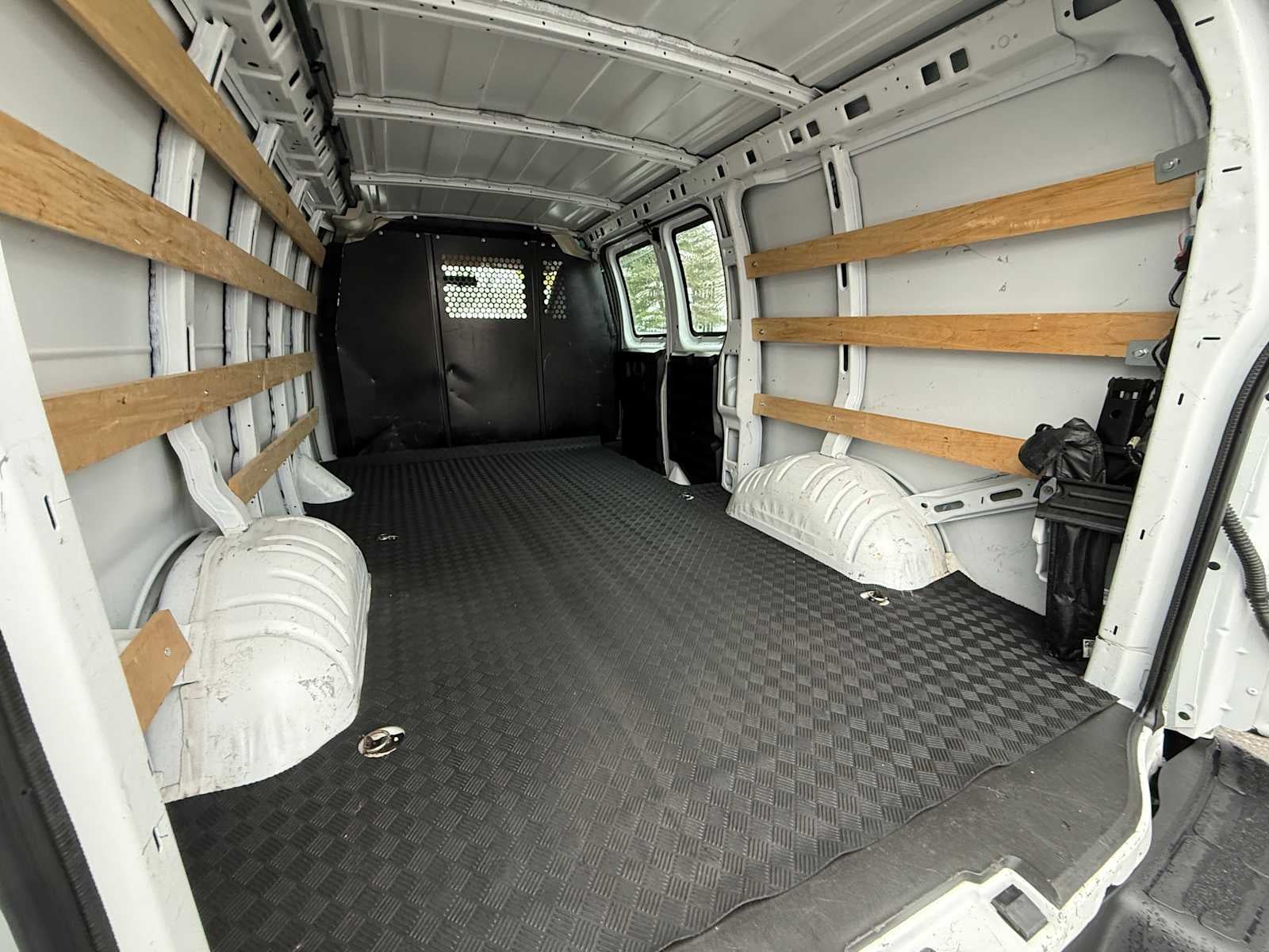 2023 GMC Savana Cargo 2500 Work Van