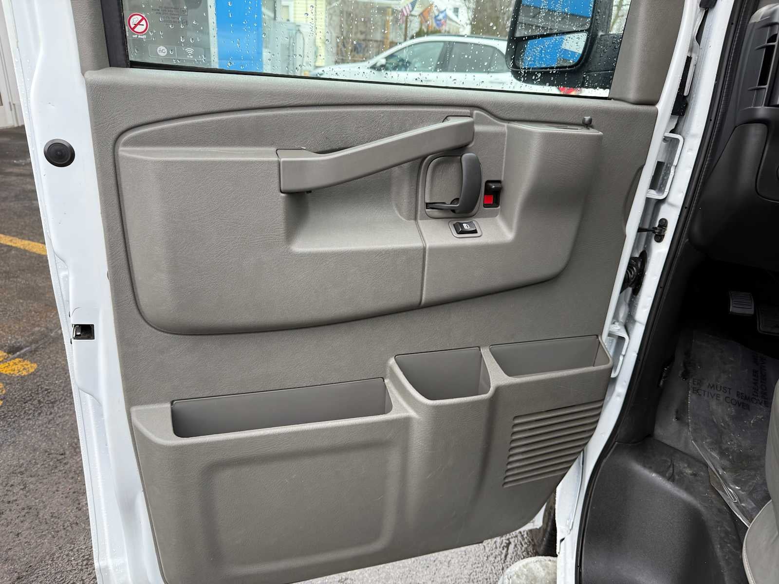 2023 GMC Savana Cargo 2500 Work Van