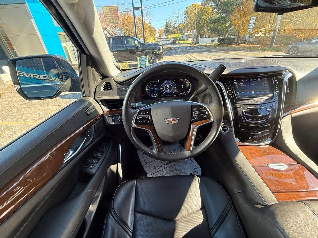 2020 Cadillac Escalade Luxury