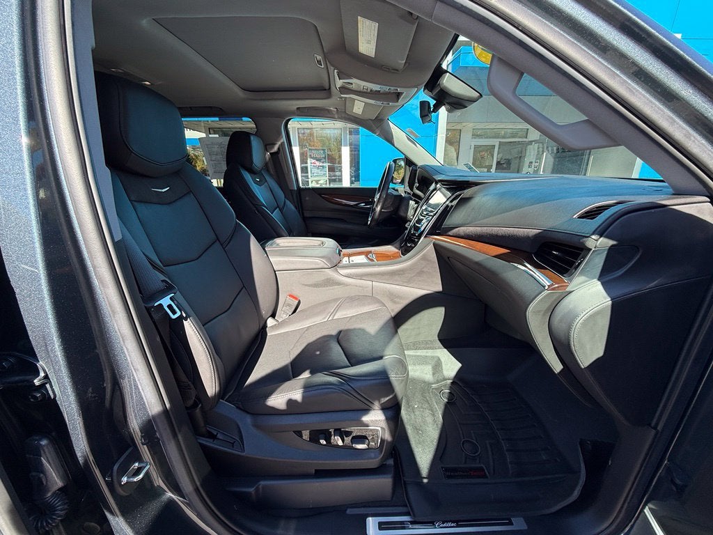 2020 Cadillac Escalade Luxury