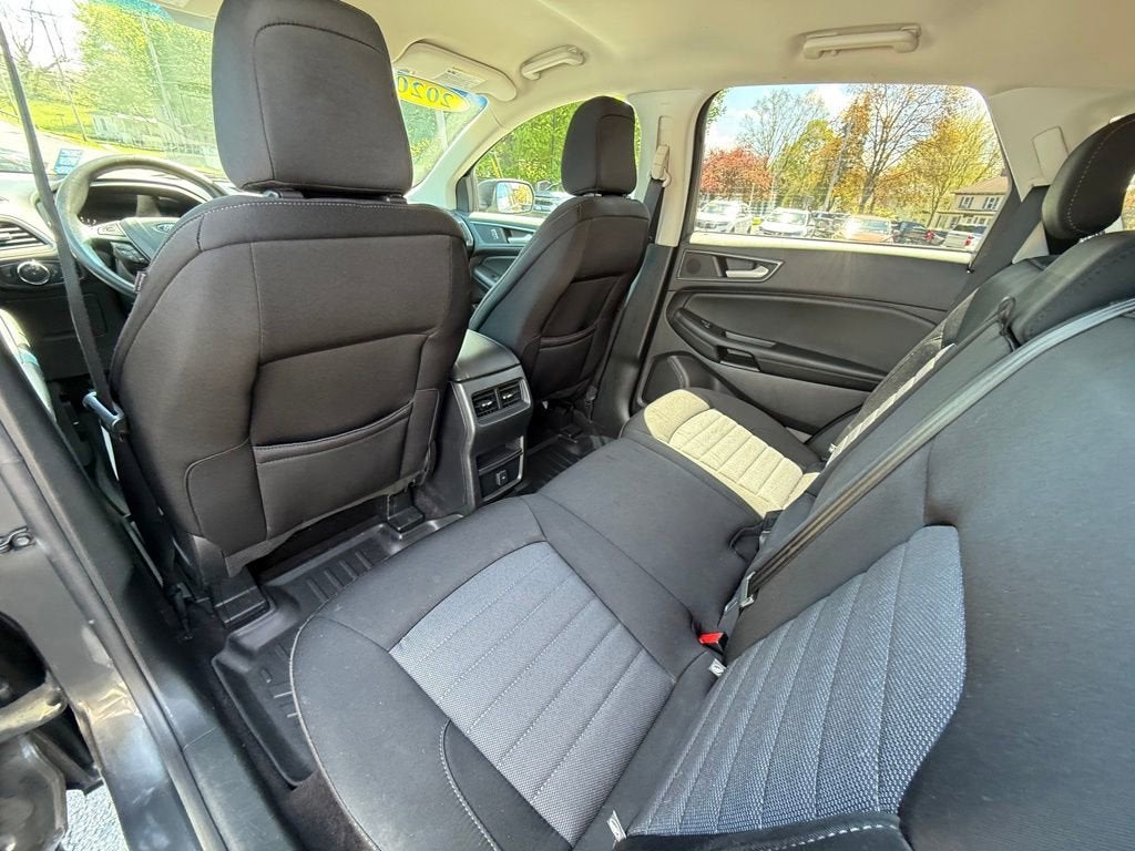 2020 Ford Edge SE