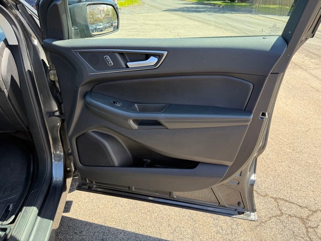 2020 Ford Edge SE