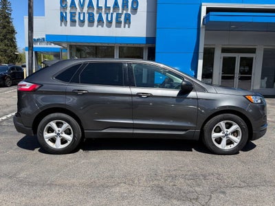 2020 Ford Edge SE