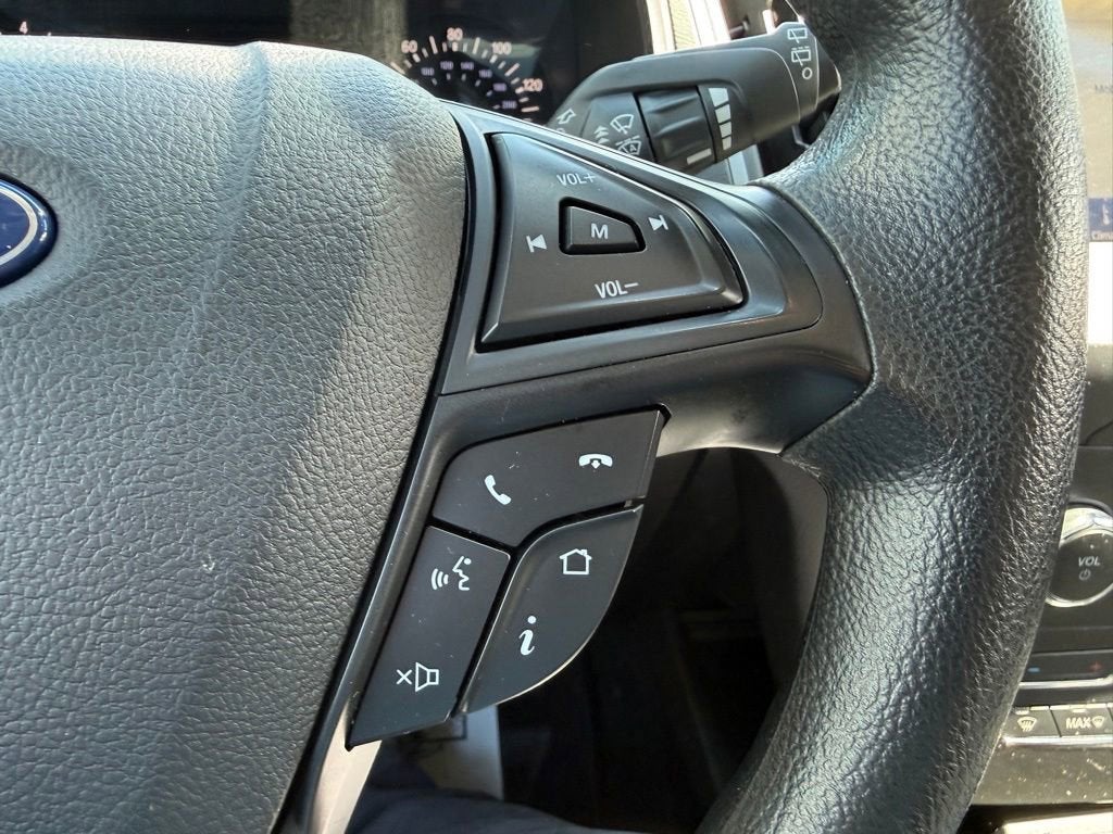 2020 Ford Edge SE