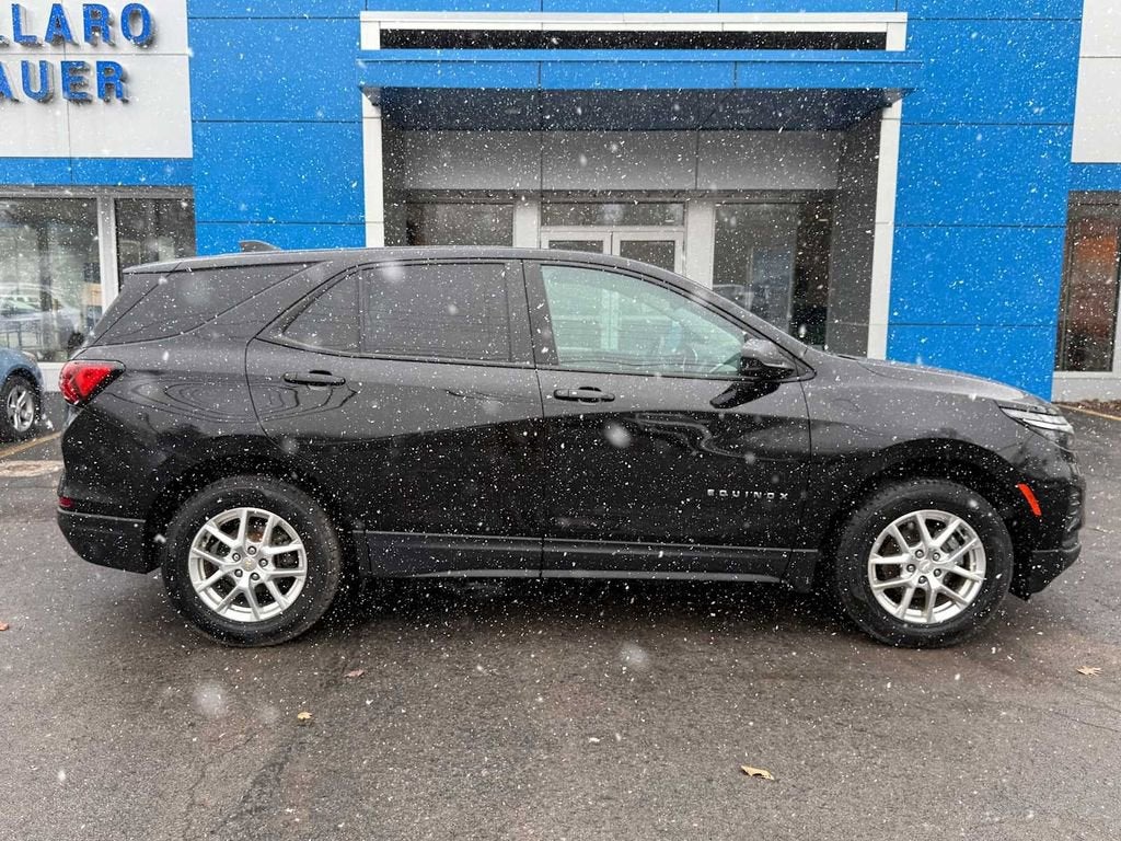 2022 Chevrolet Equinox LS