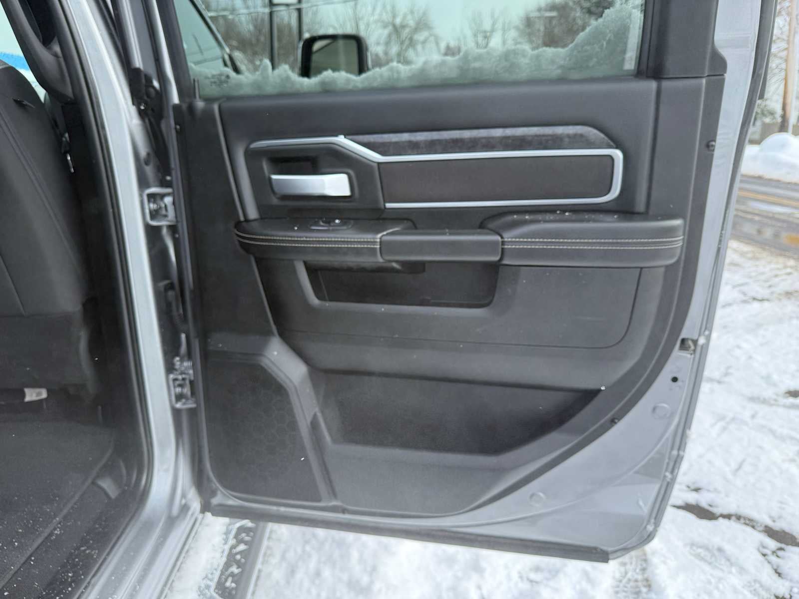 2024 RAM 2500 Big Horn Crew Cab 4x4 6'4" Box