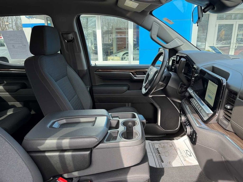 2023 Chevrolet Silverado 1500 LT (2FL)