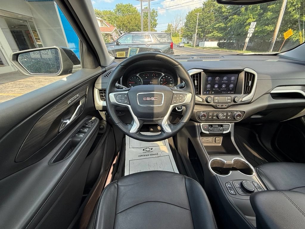 2023 GMC Terrain SLT