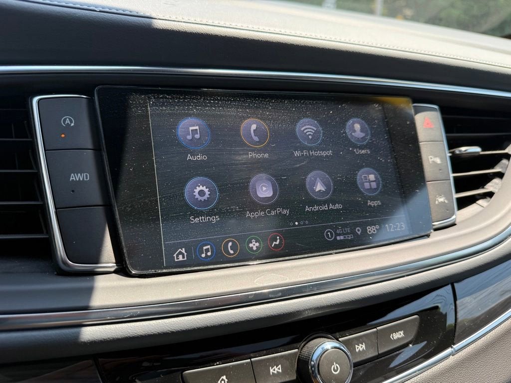 2023 Buick Enclave Essence