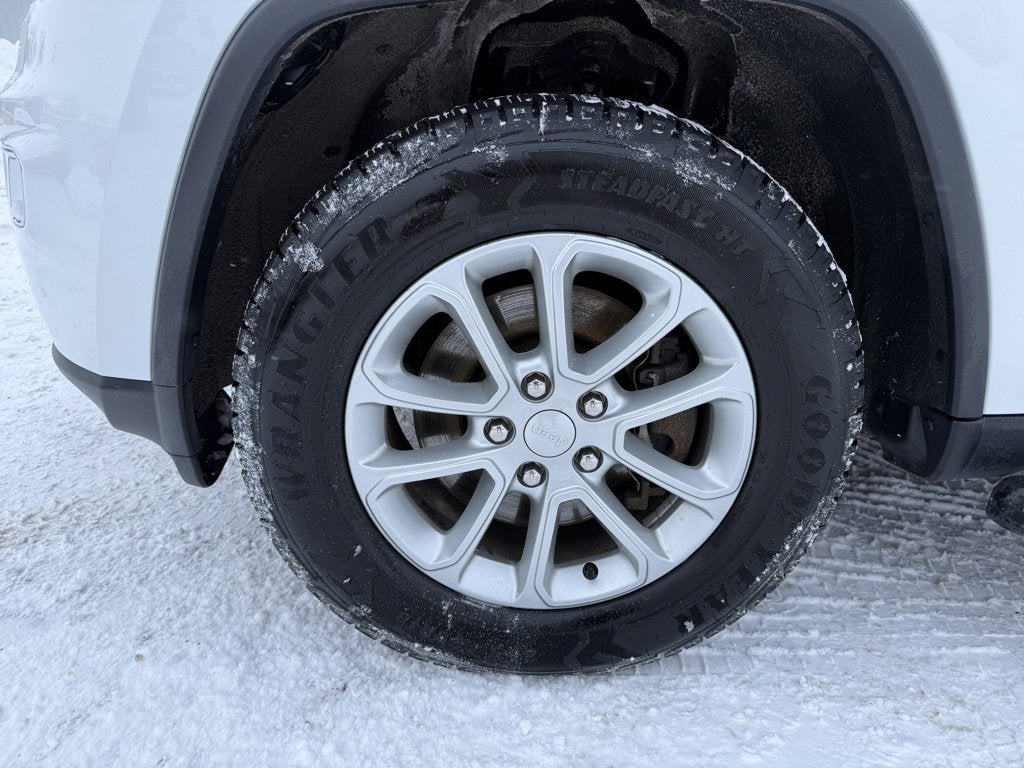 2021 Jeep Grand Cherokee Laredo E 4x4