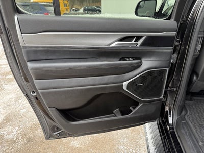 2024 Jeep Wagoneer L Series II Carbide