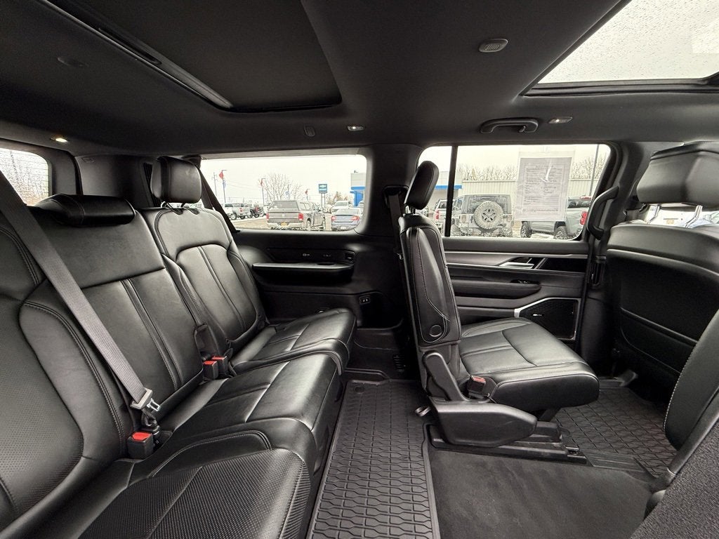 2024 Jeep Wagoneer L Series II Carbide