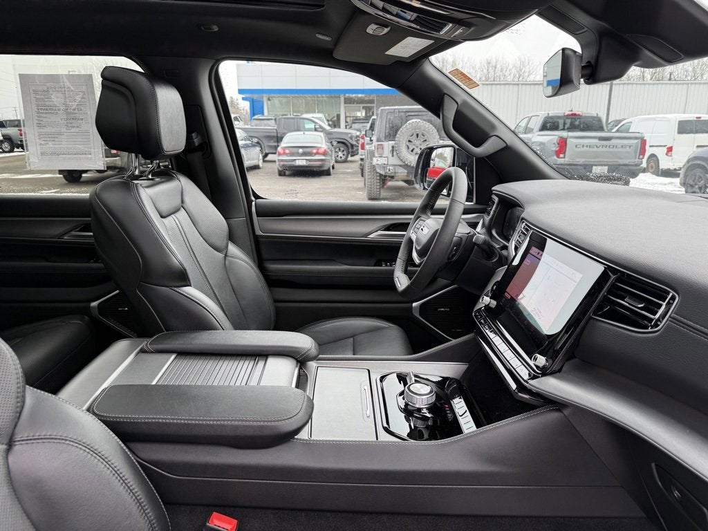 2024 Jeep Wagoneer L Series II Carbide