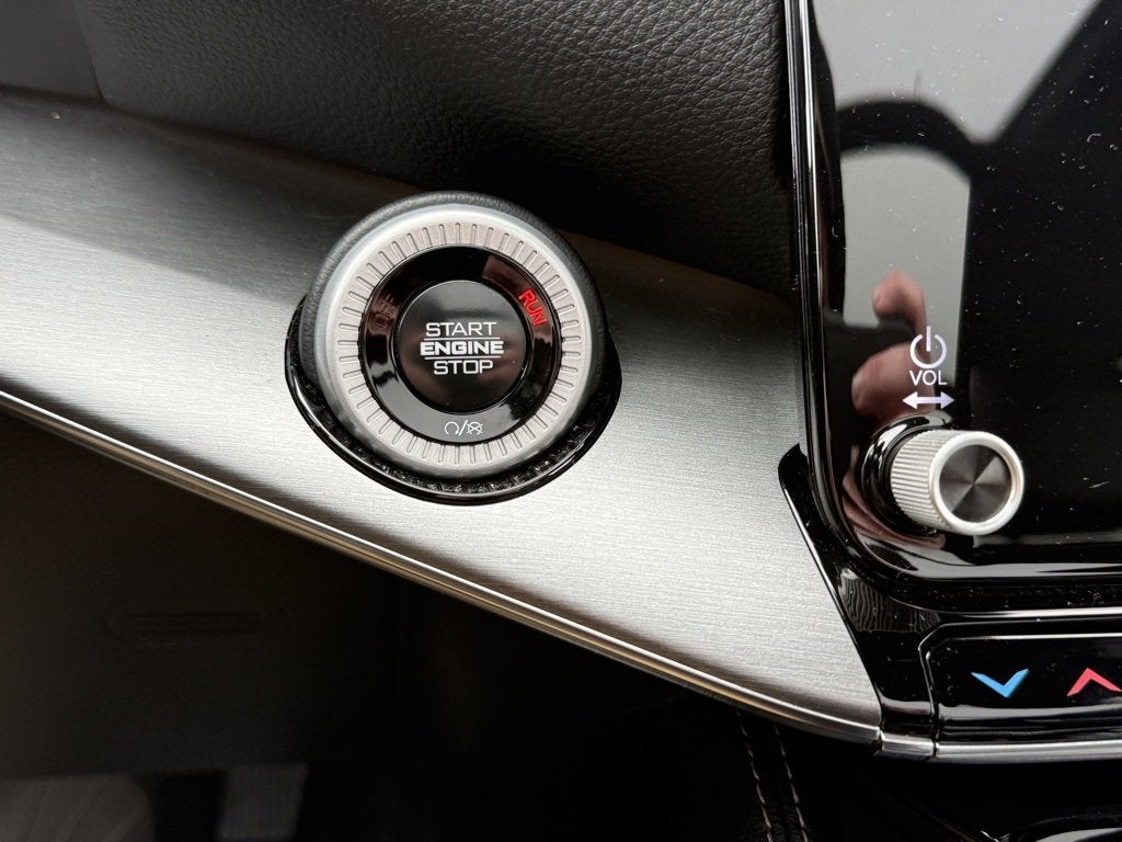 2024 Jeep Wagoneer L Series II Carbide