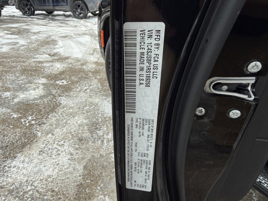 2024 Jeep Wagoneer L Series II Carbide