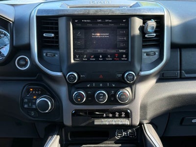 2020 RAM 1500 Big Horn Crew Cab 4x4 5'7" Box