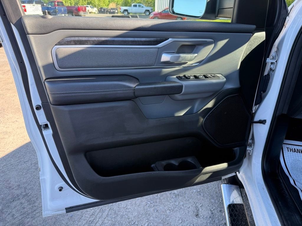 2020 RAM 1500 Big Horn Crew Cab 4x4 5'7" Box