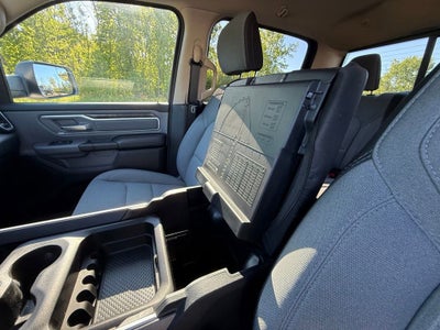 2020 RAM 1500 Big Horn Crew Cab 4x4 5'7" Box
