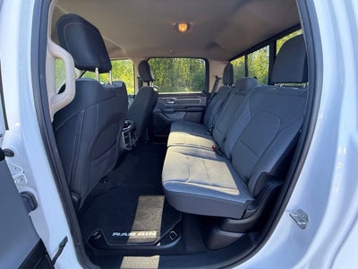 2020 RAM 1500 Big Horn Crew Cab 4x4 5'7" Box