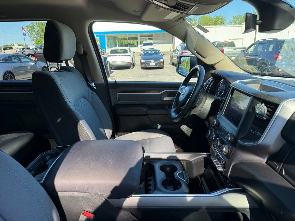 2020 RAM 1500 Big Horn Crew Cab 4x4 5'7" Box