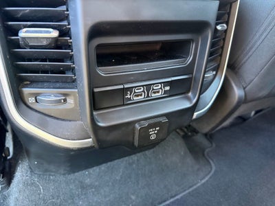 2020 RAM 1500 Big Horn Crew Cab 4x4 5'7" Box