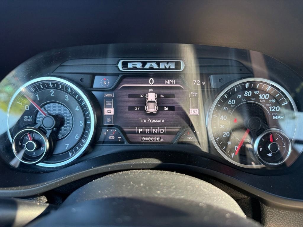 2020 RAM 1500 Big Horn Crew Cab 4x4 5'7" Box