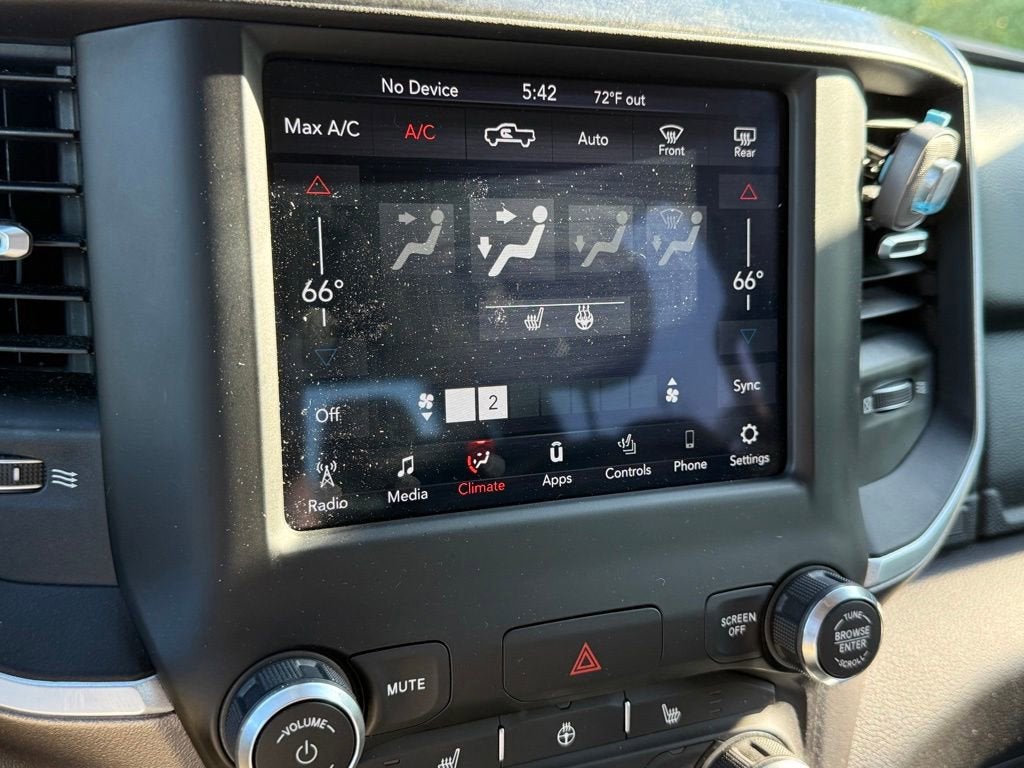 2020 RAM 1500 Big Horn Crew Cab 4x4 5'7" Box