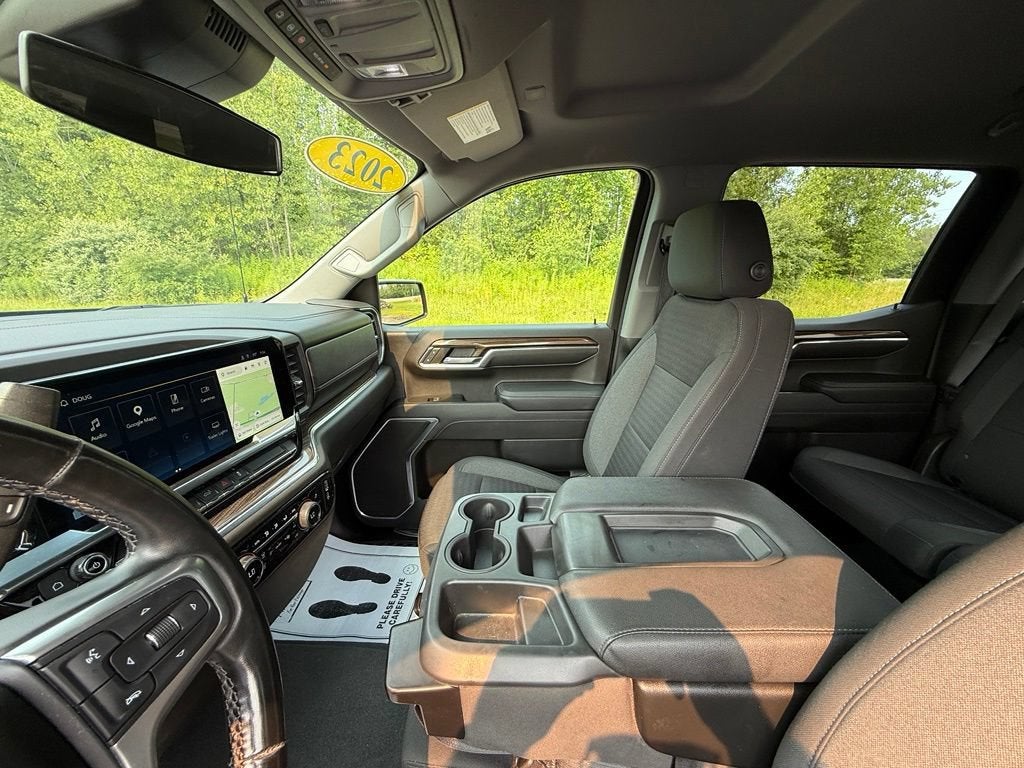 2023 Chevrolet Silverado 1500 LT (2FL)