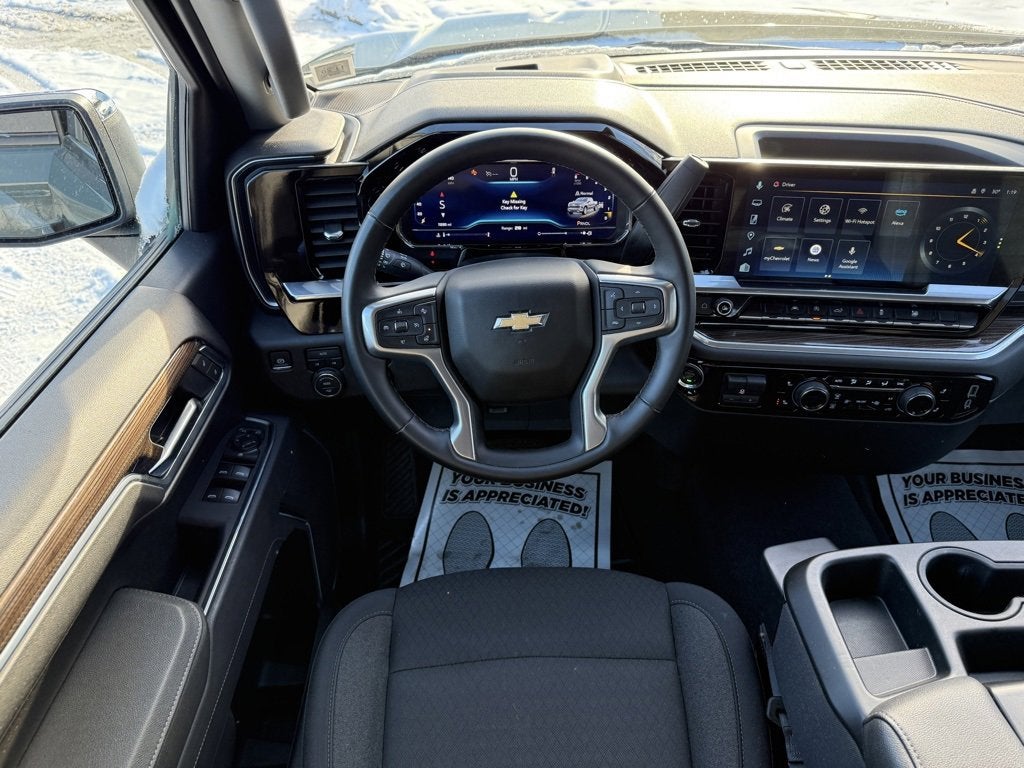 2025 Chevrolet Silverado 1500 LT