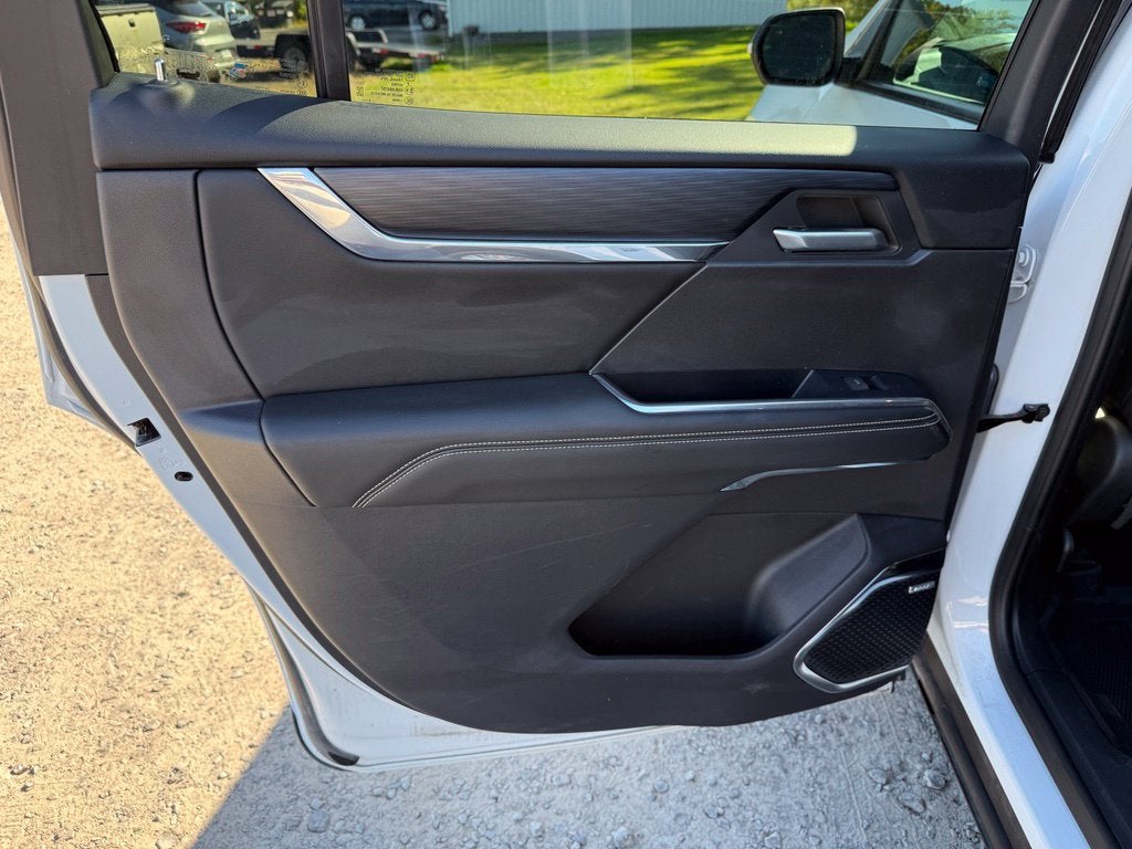 2024 GMC Acadia Elevation