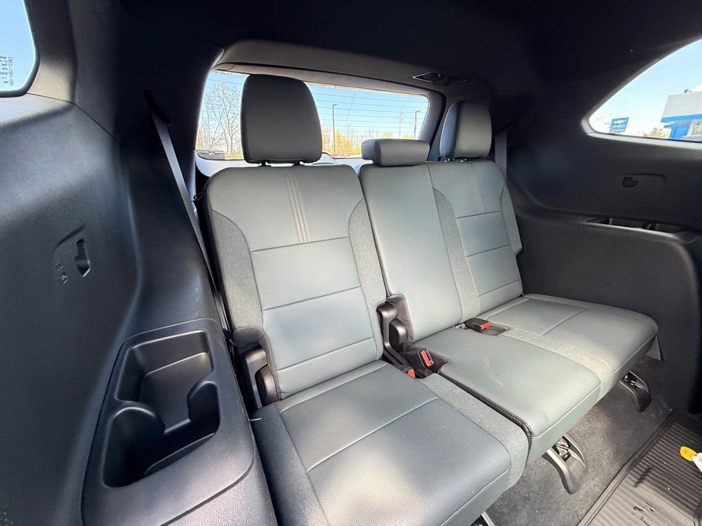 2024 GMC Acadia AT4