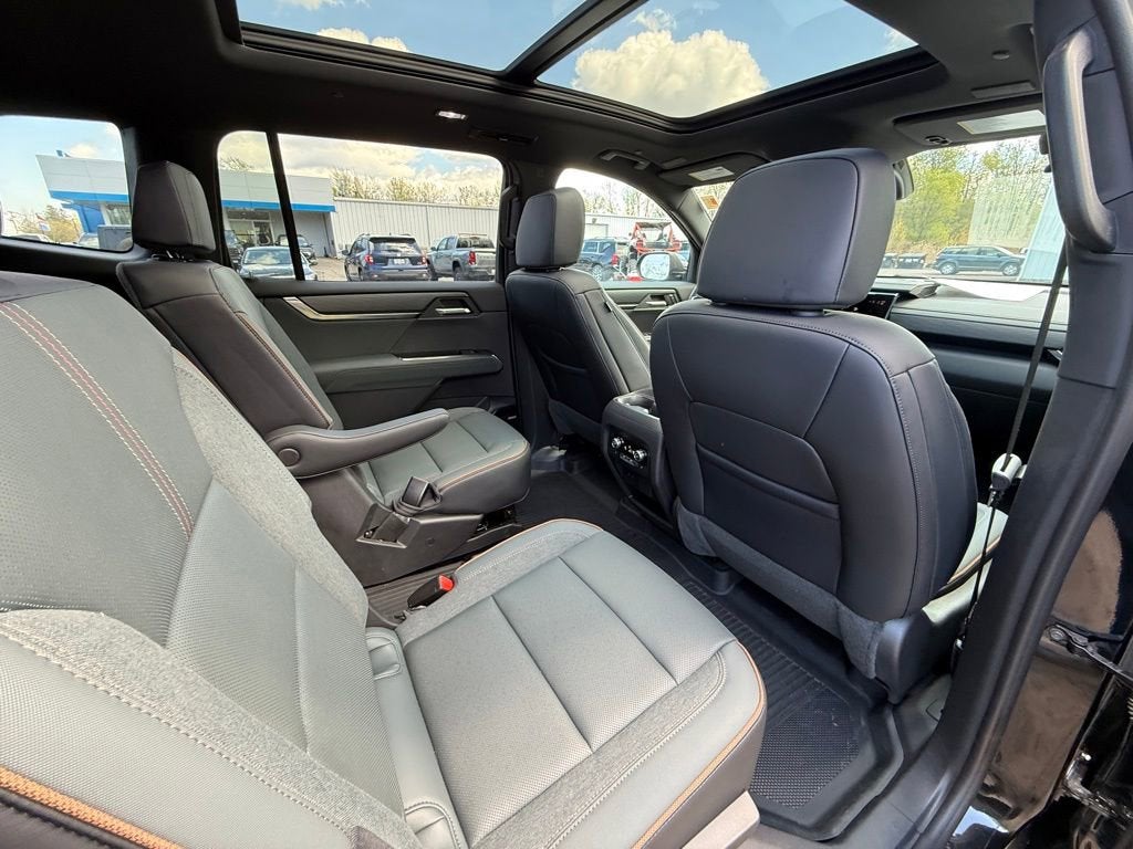 2024 GMC Acadia AT4